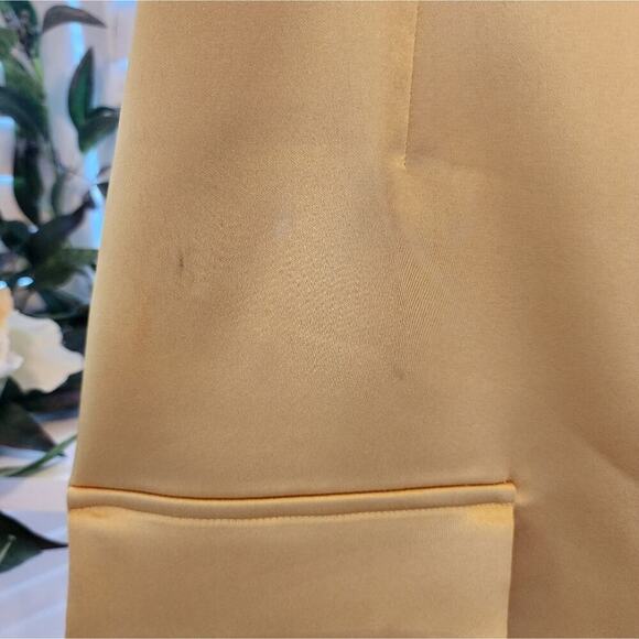 GIGIIS MUSTARD NEW SILK LIKE SHORTS WITH POCKETS SIZE XS MADE IN TURKEY - Picture 2 of 9